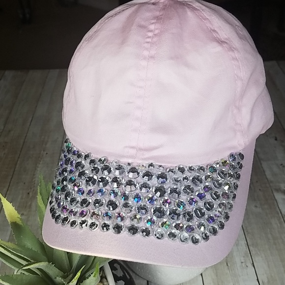 Fashion cap, pink cap with jewels on bib. - Picture 2 of 5
